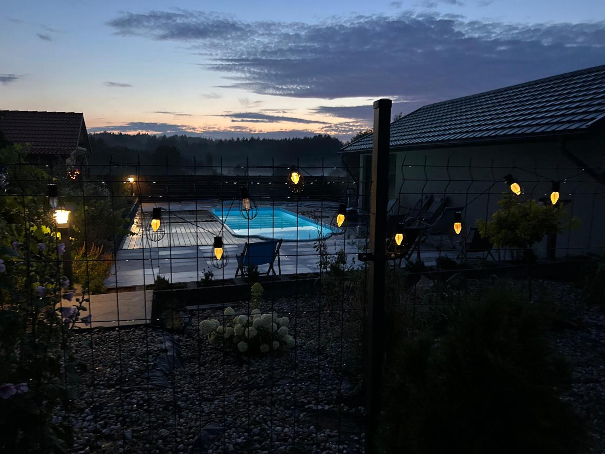 Villa Koniec Swiata Dom 84M2 Z Balia à Mikołajki Extérieur photo