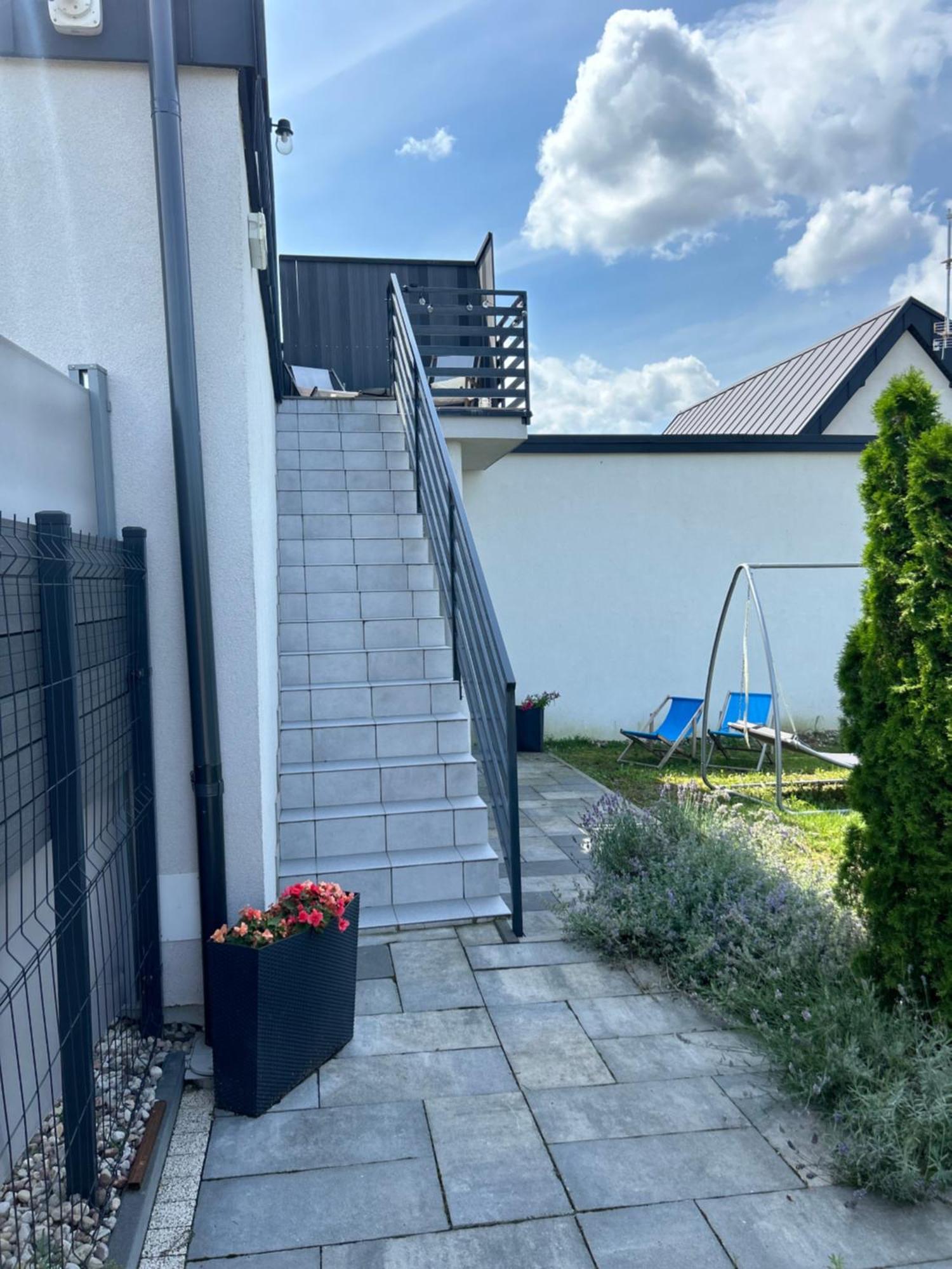 Villa Koniec Swiata Dom 84M2 Z Balia à Mikołajki Extérieur photo